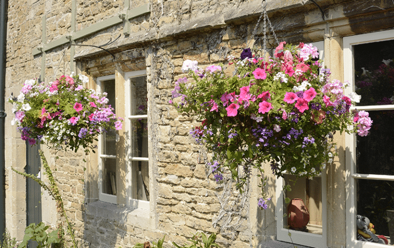 Why Spring’s The Perfect Time To Sell