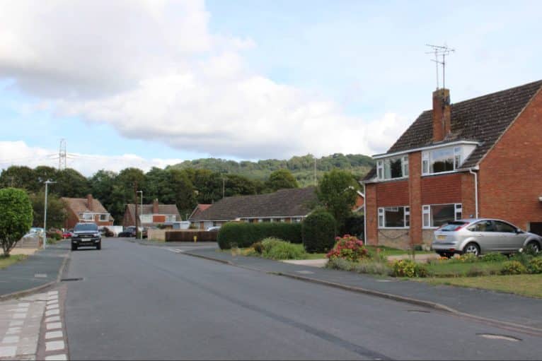 Selling in Hucclecote? 5 Mistakes to Avoid in 2026